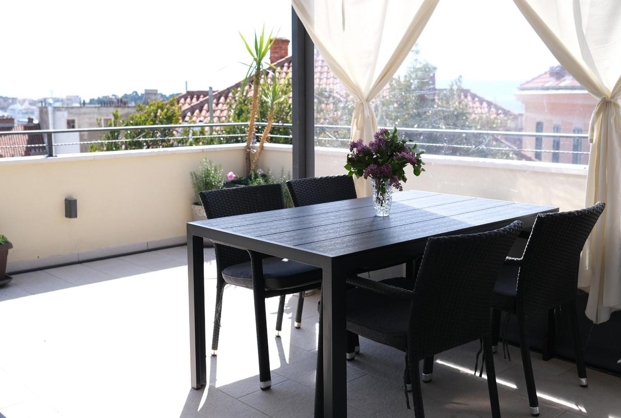 Prime Location Penthouse Apt With A Large Terrace スプリト エクステリア 写真